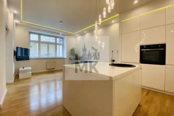 małopolskie, Kraków, Kraków-Śródmieście, Stare Miasto, J. Piłsudskiego, Apartament w pobliżu Plant 59m2, 2010 r.